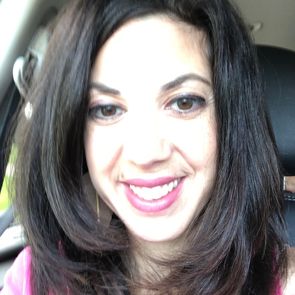 Meet your Posher, Rosanna - Picture 1 of 1